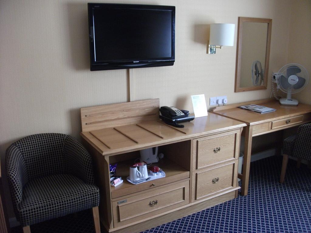 Carlton Park Hotel Rotherham Habitación foto
