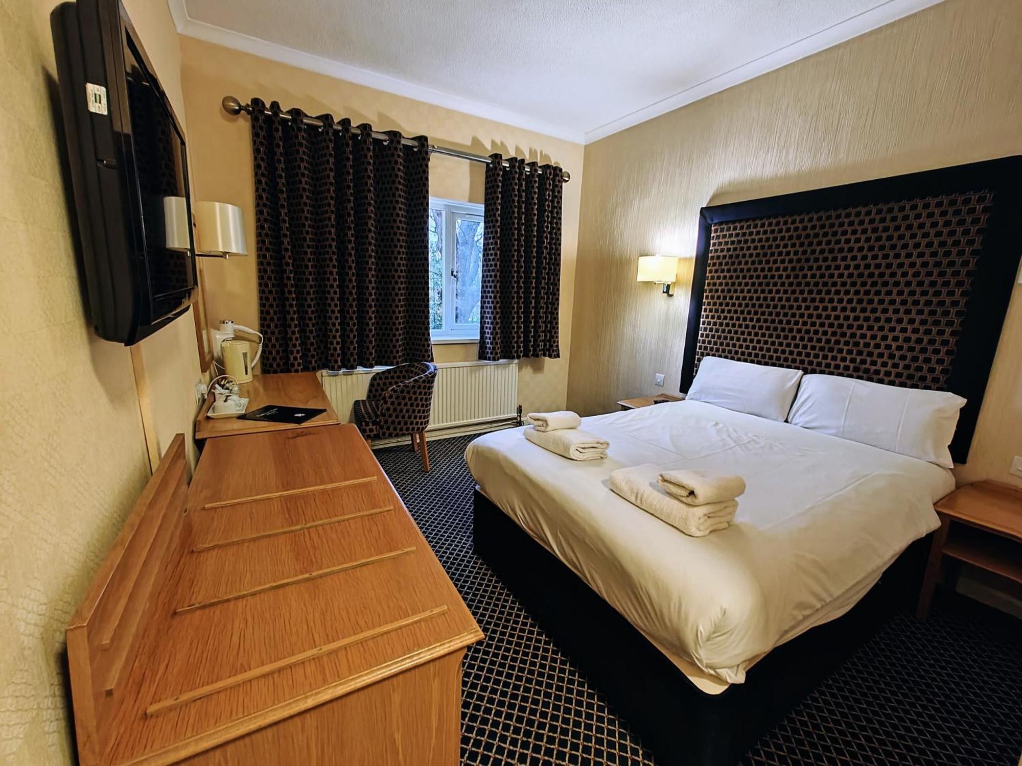 Carlton Park Hotel Rotherham Exterior foto