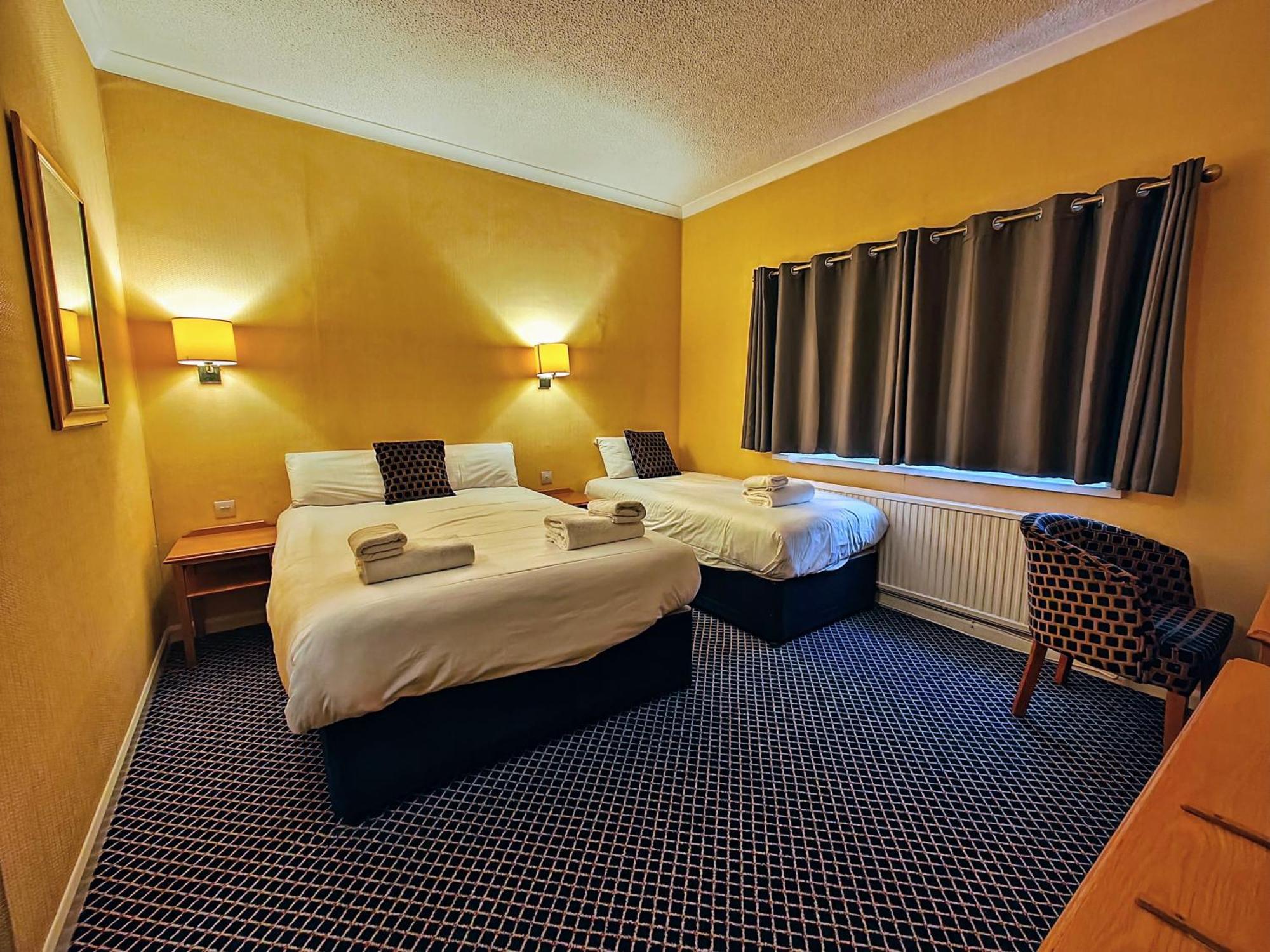 Carlton Park Hotel Rotherham Exterior foto
