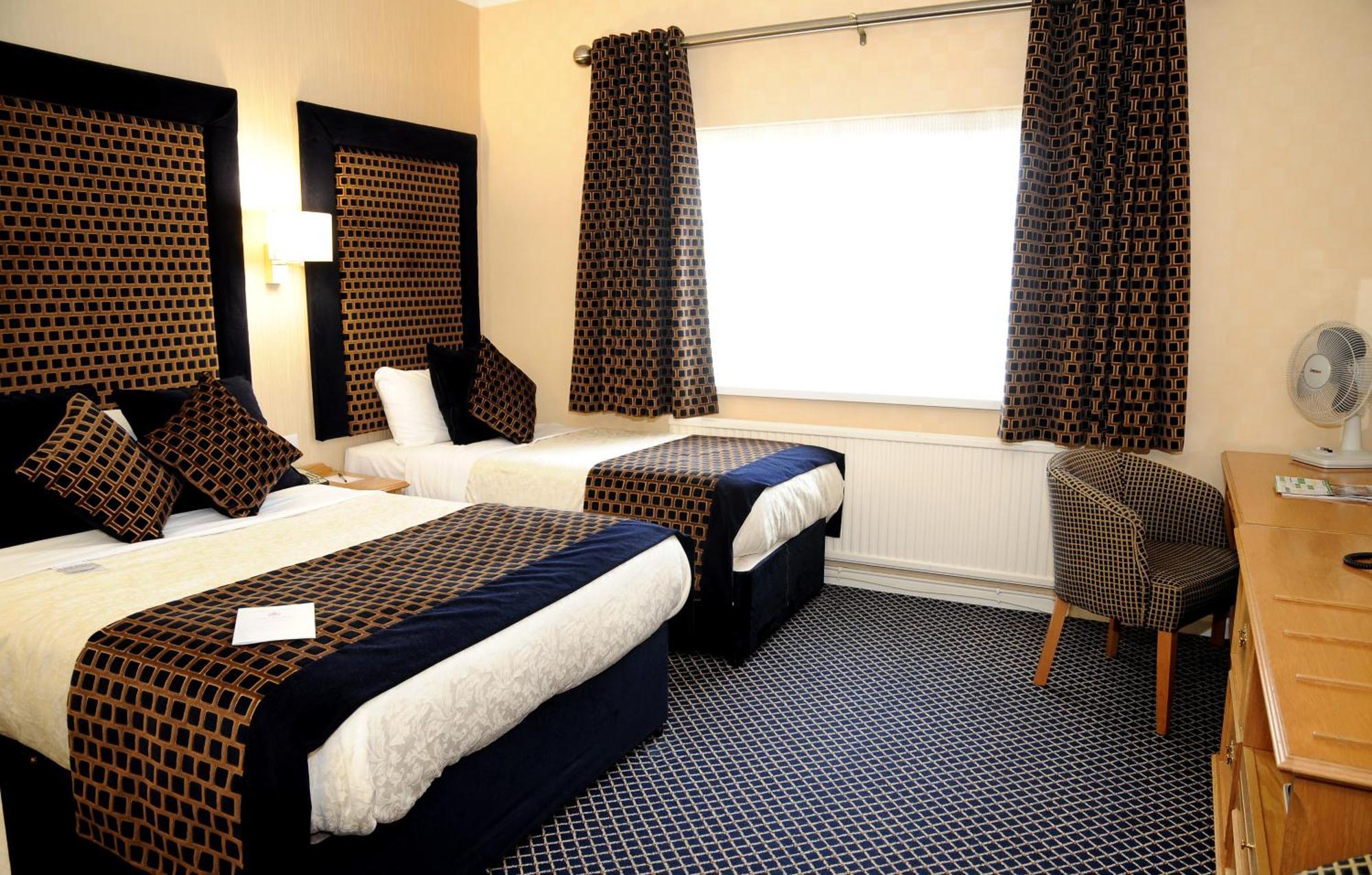 Carlton Park Hotel Rotherham Habitación foto