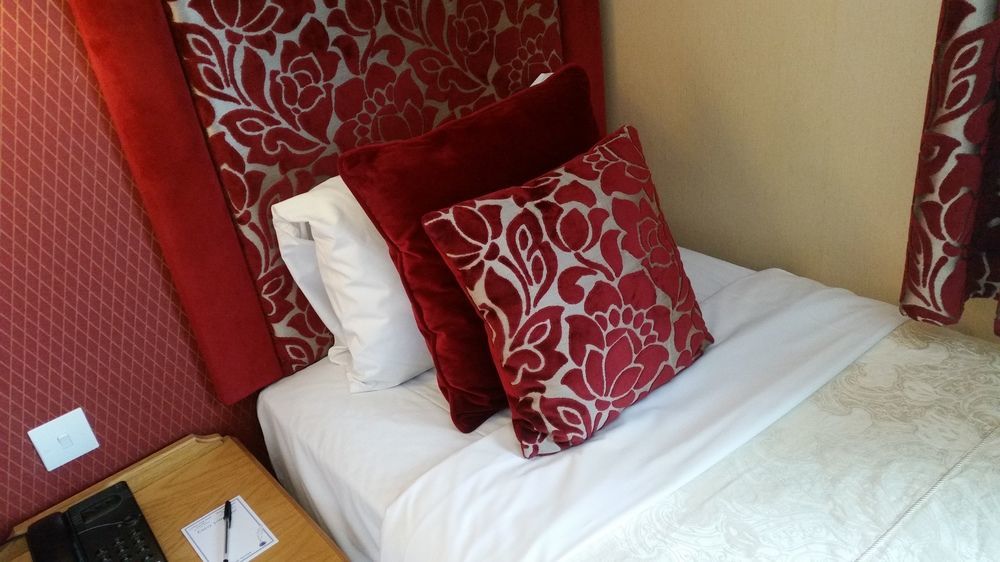 Carlton Park Hotel Rotherham Exterior foto