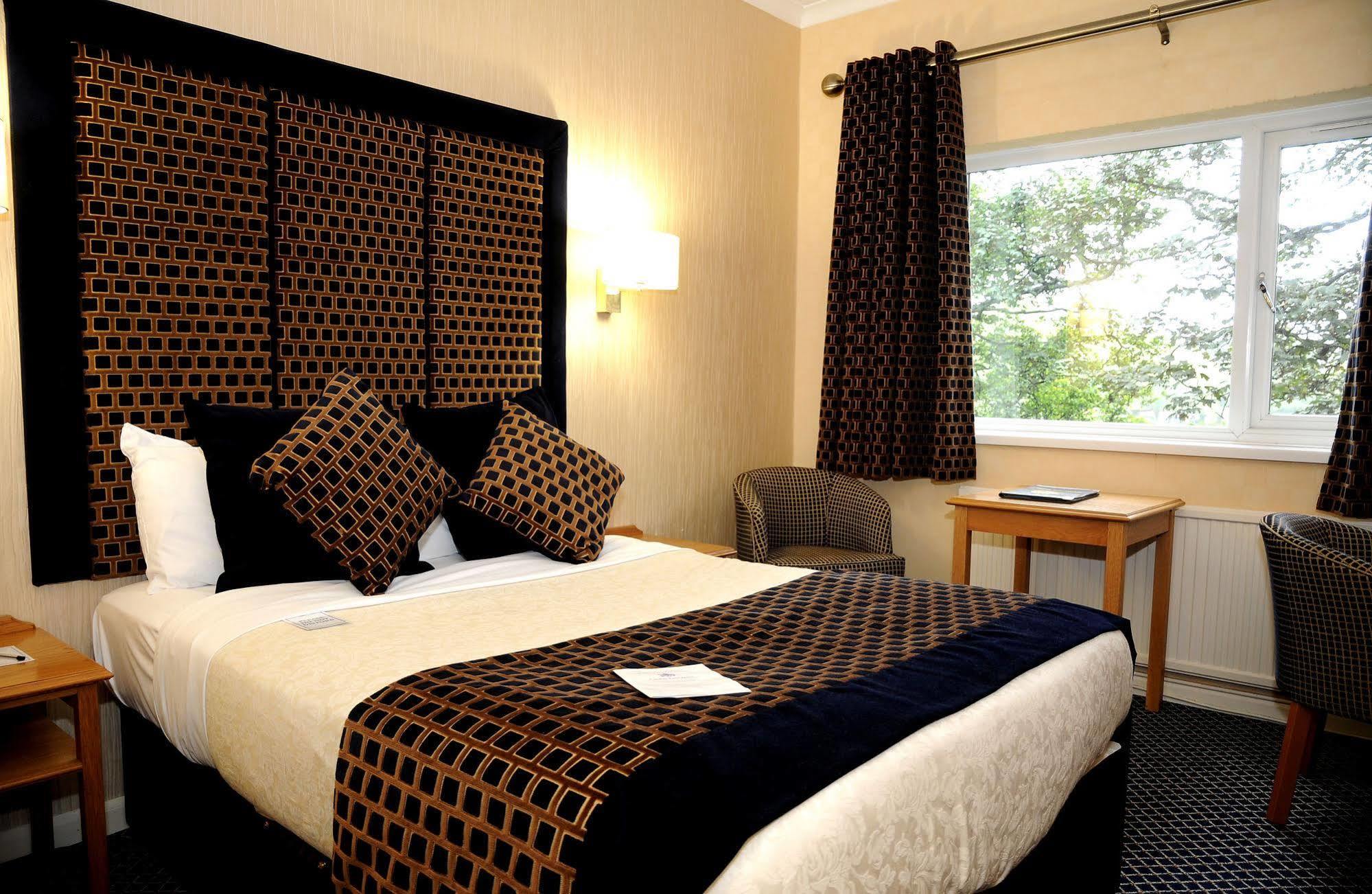 Carlton Park Hotel Rotherham Exterior foto