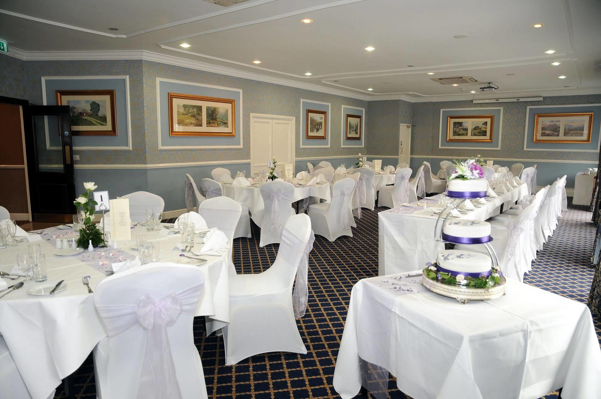Carlton Park Hotel Rotherham Exterior foto